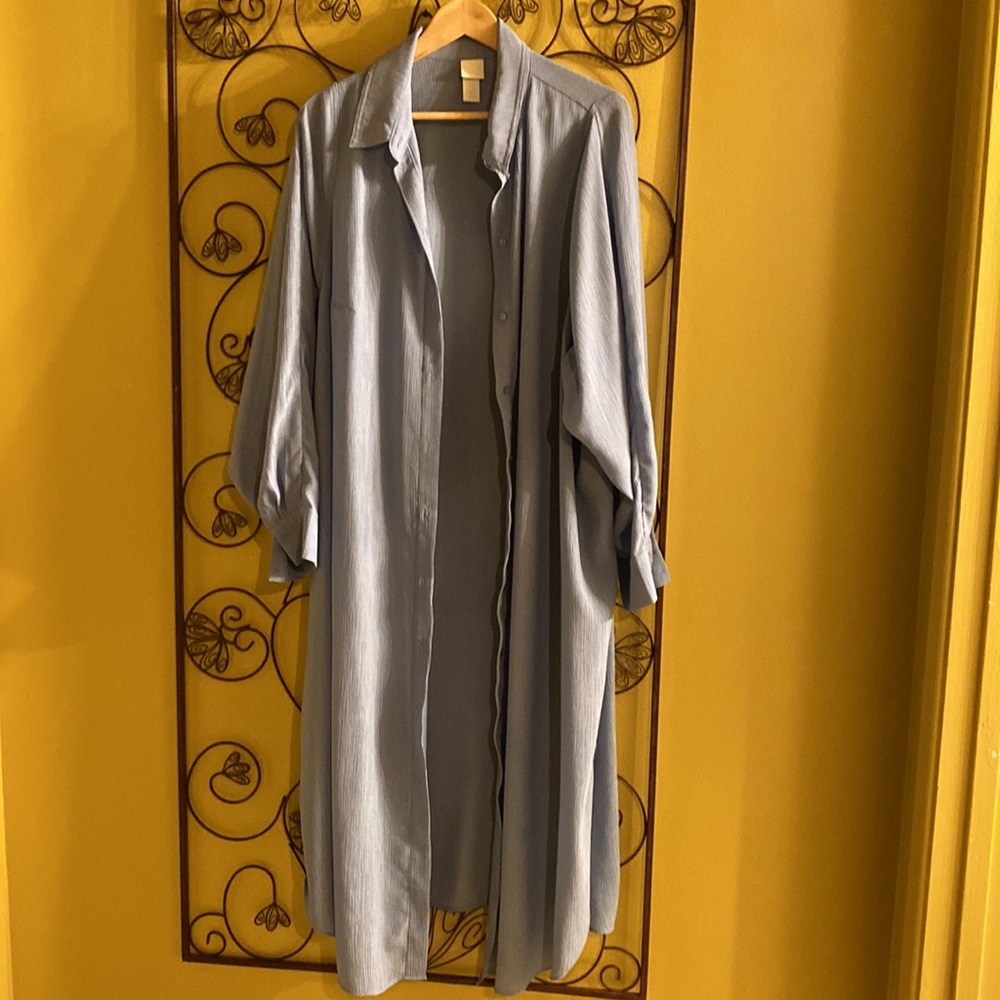 H&M women Polyester Dress size XXL button front long sleeves with buttons